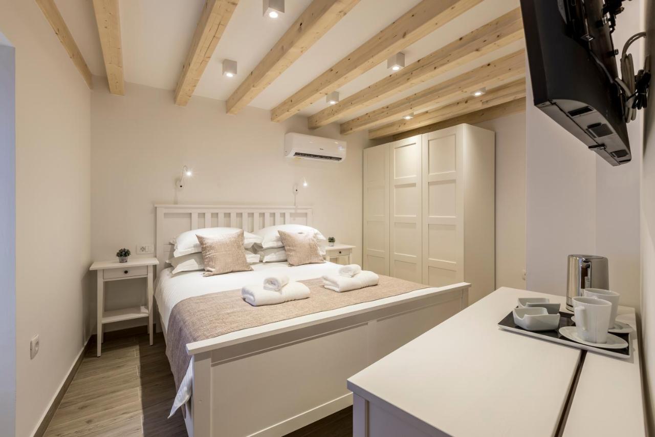 Cosmijeva Luxury Rooms Split Kültér fotó